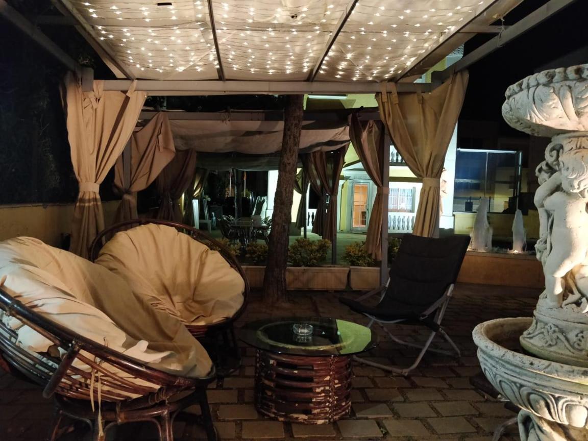 Hotel Pete بلاتجا ذارو المظهر الخارجي الصورة